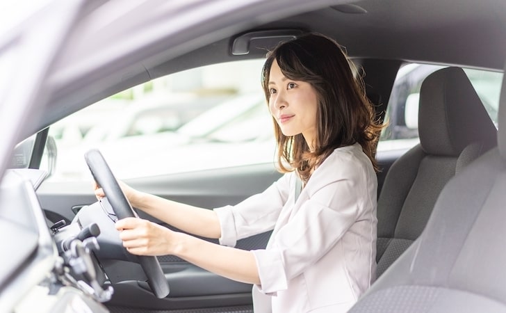高速道路の追越車線での事故を防ぐ！安全運転のポイント
