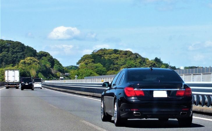 車線変更　罰金